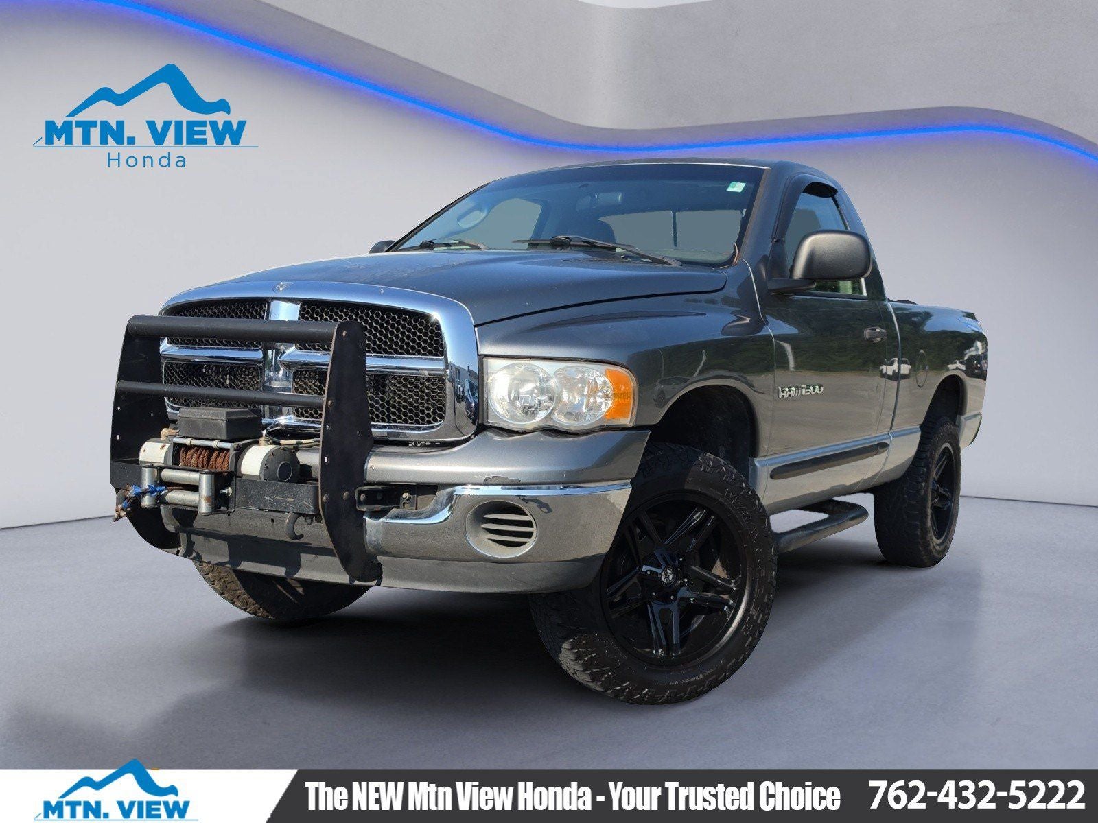 2005 Dodge Ram 1500 ST in Mineral Gray Metallic Clearcoat — front three-quarter view