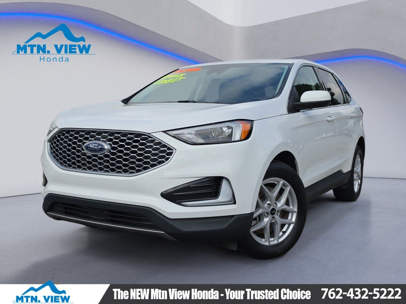 2023 Ford Edge SEL in Oxford White — front three-quarter view